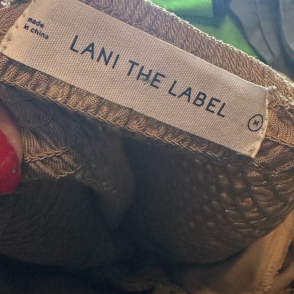 Lani the Label Tan Bodysuit | Ruched Square Neck | Balloon Sleeve | Size M - Picture 8 of 9